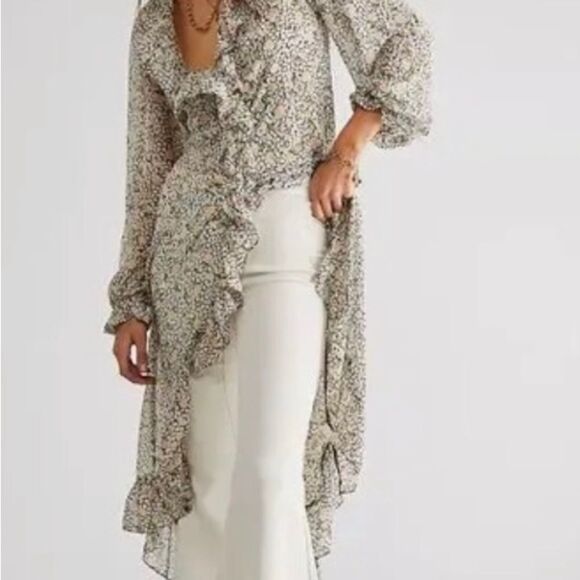 NWT Free People Gigi Floral Chiffon
Maxi Top
Retail $198 size S - Picture 11 of 16